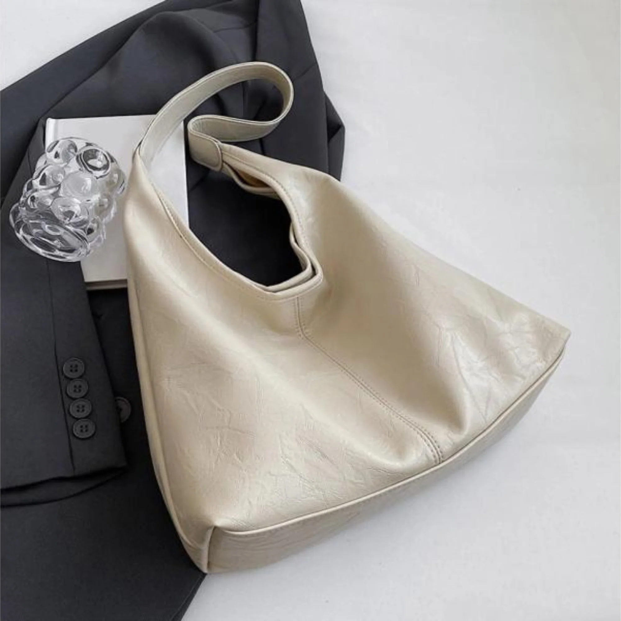 Borsa a Spalla Donna in similpelle Lucida - Borsa Hobo Capiente