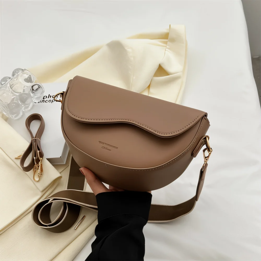 Borsa Tracolla Donna Mezzaluna in similpelle