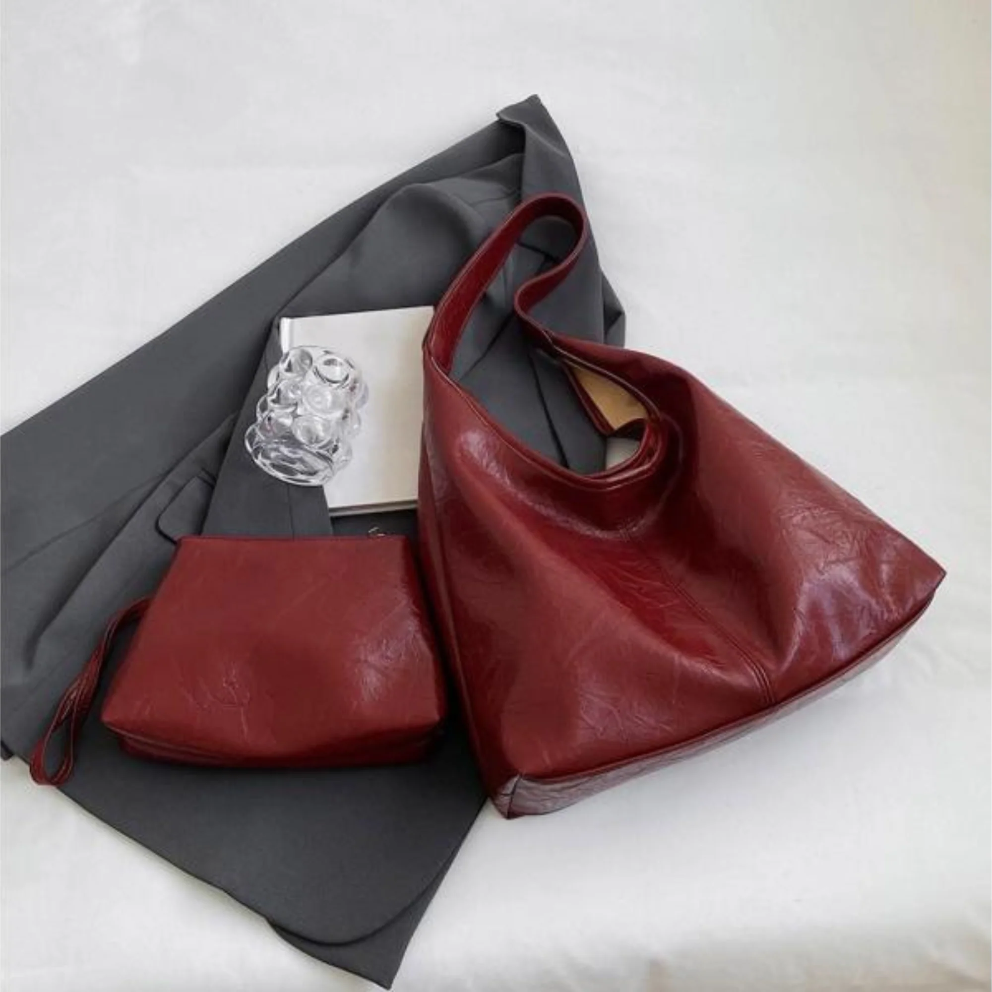 Borsa a Spalla Donna in similpelle Lucida - Borsa Hobo Capiente